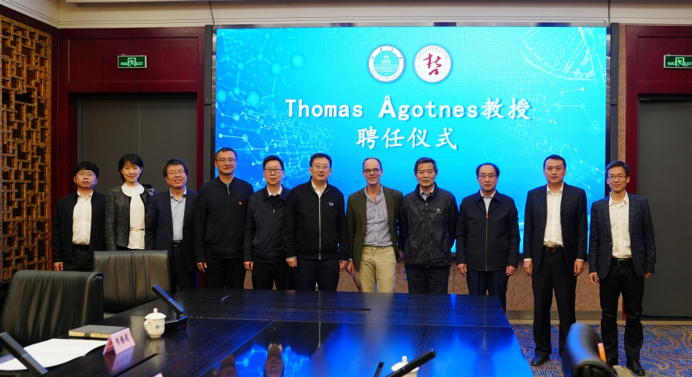 dccd59fdf2c84915b6bb99390b0480c1.jpg dccd59fdf2c84915b6bb99390b0480c1.jpg