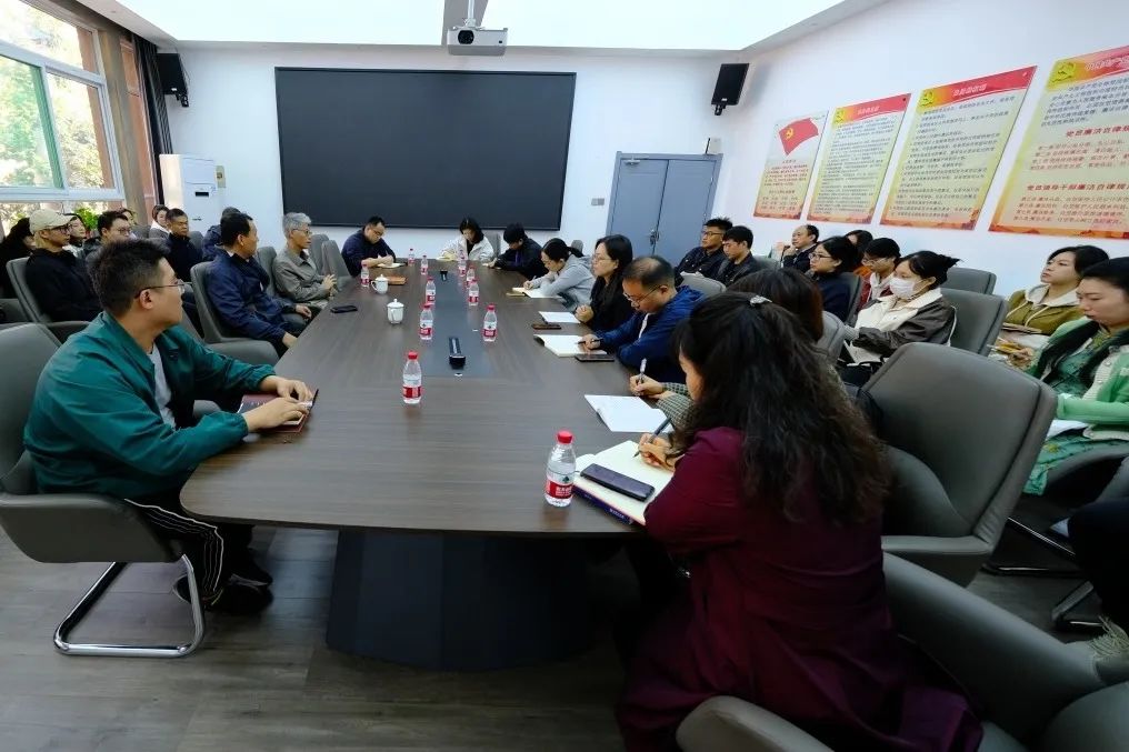 d79543b707b24af89e160587a524df9c.jpg d79543b707b24af89e160587a524df9c.jpg